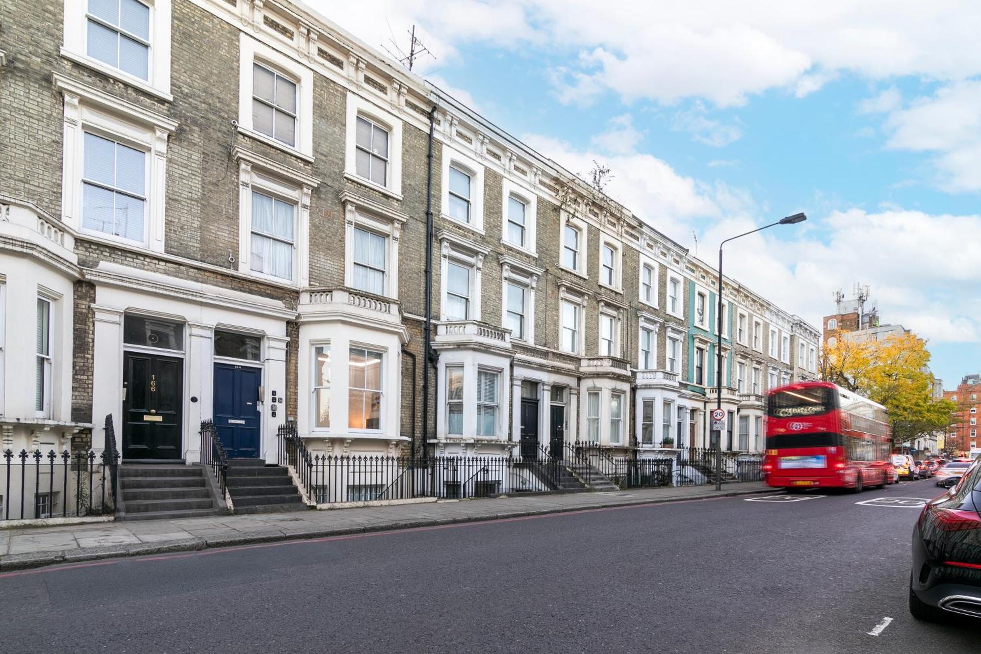 Modern 2 Bed En-suite Chelsea * London