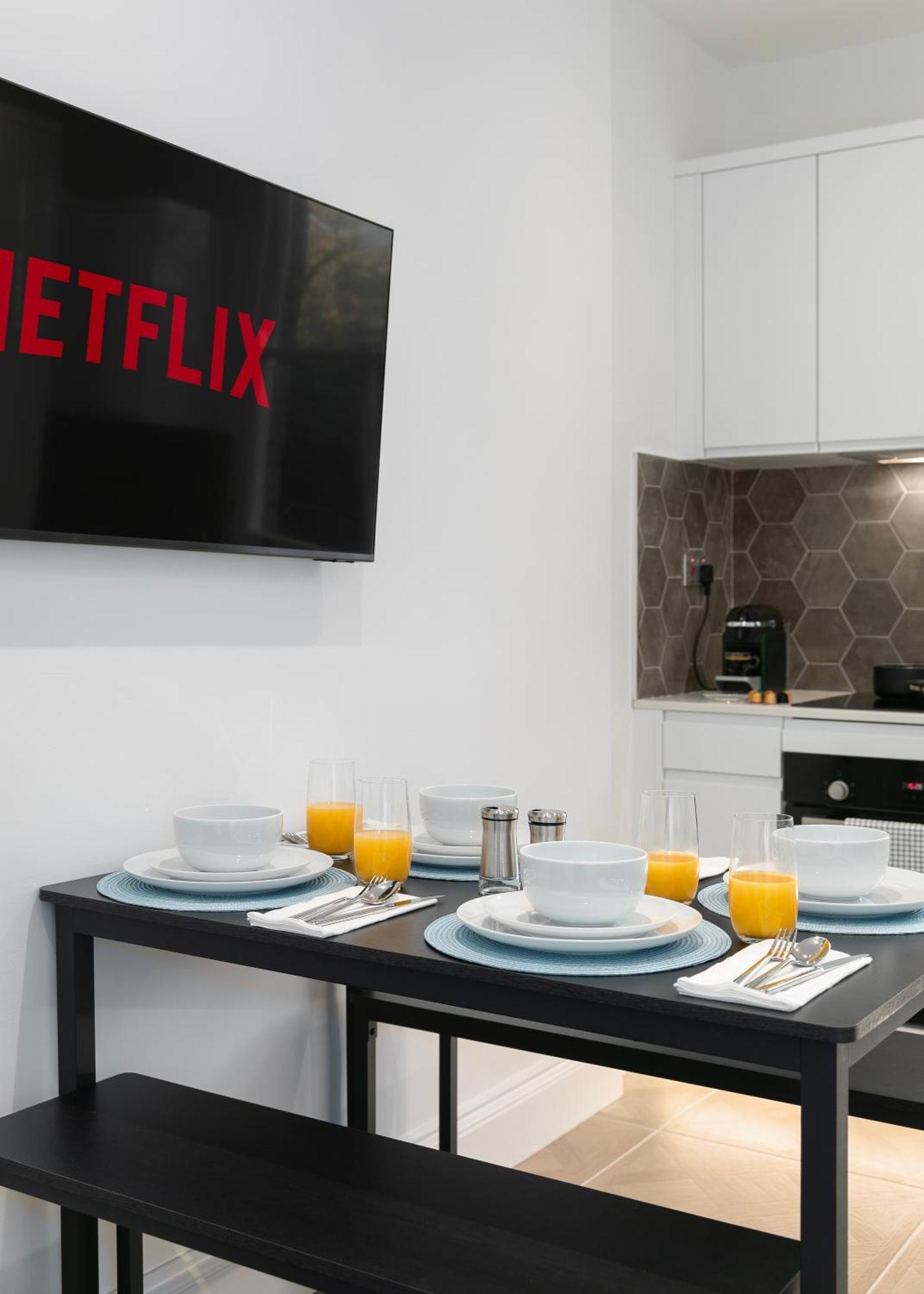 Modern 2 Bed En-suite Chelsea *