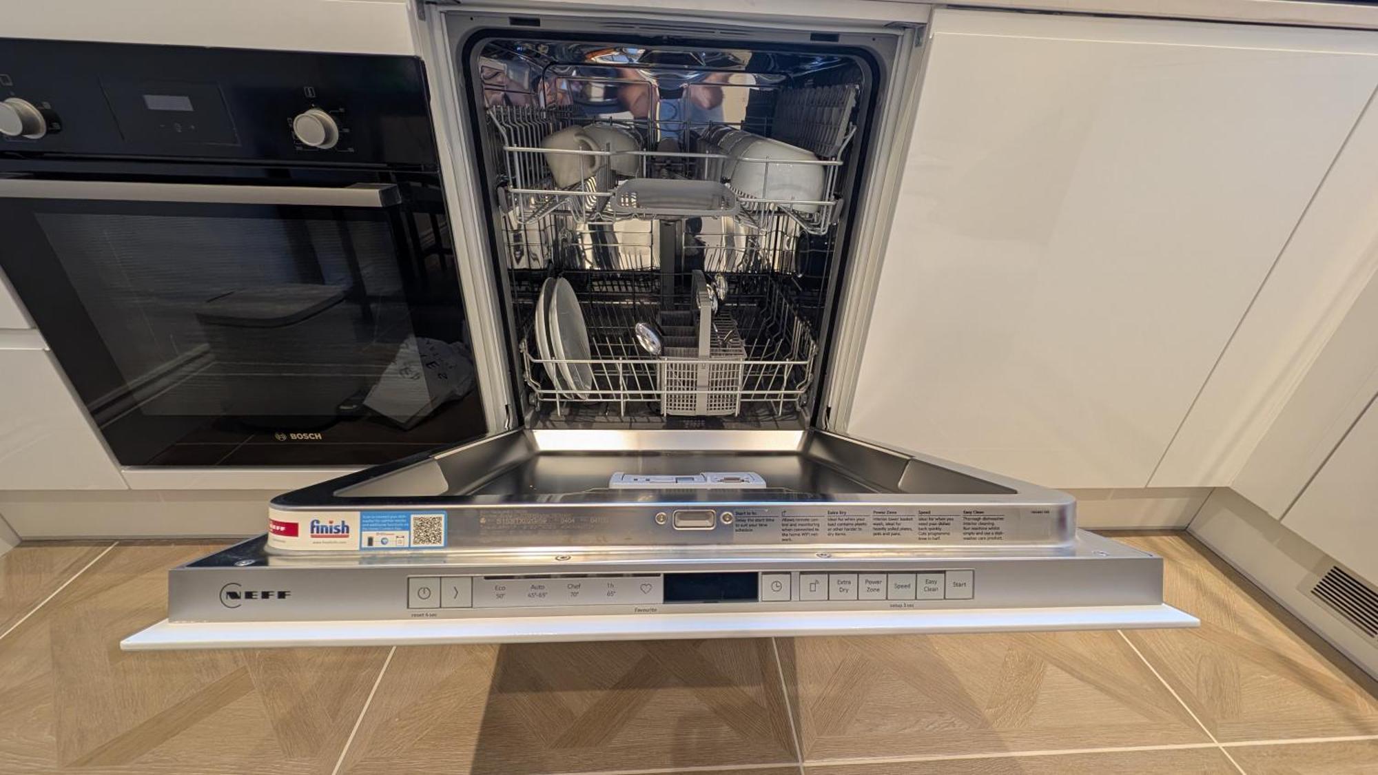 Modern 2 Bed En-suite Chelsea * Londra